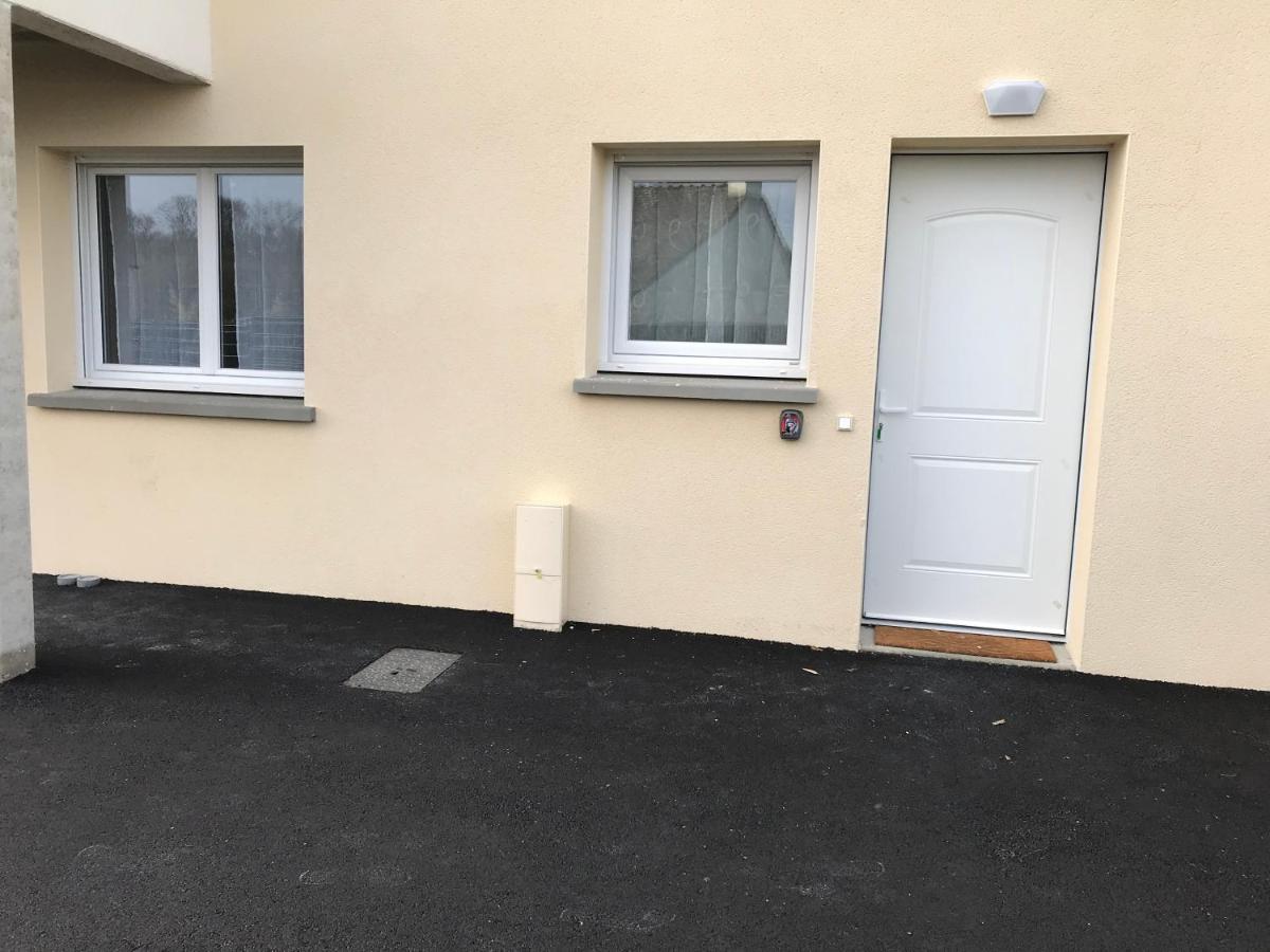 Appartement Numero 4 Ou Numero 8 Savigne-l'Eveque Exterior photo